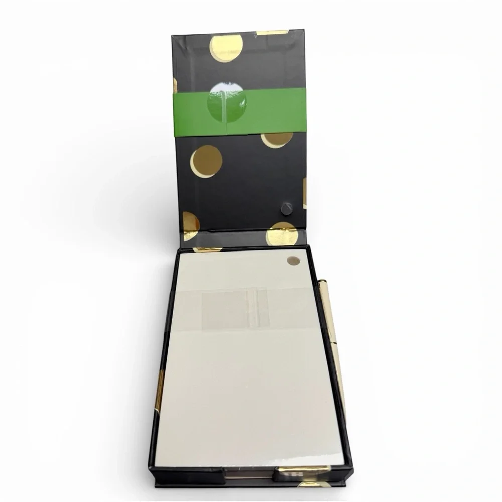 Kate Spade New York Scatter Dot loose note holder that includes a matching pen